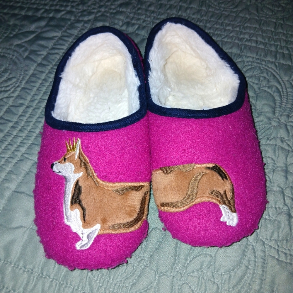 Pink Corgi Embroidered Slippers "Shhh! I'm Relaxing" Small 3-4